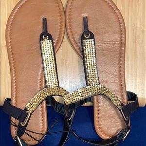 🌸NWOT rhinestone sandals